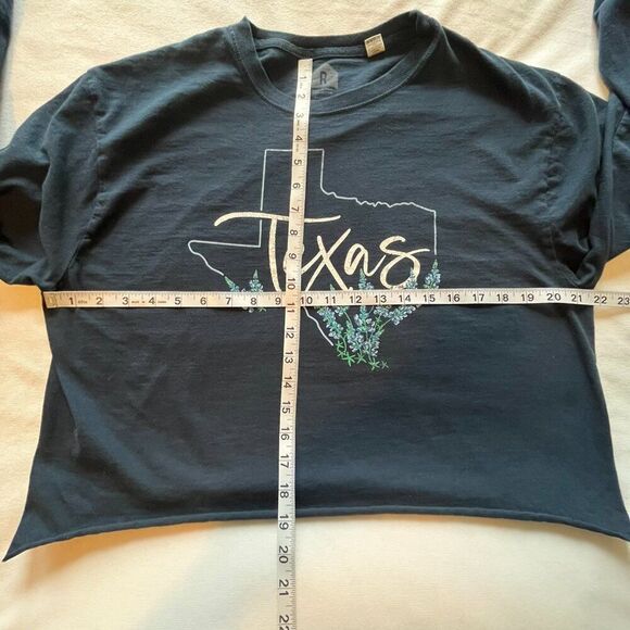 Women's Large Long Sleeve Crop Top - Texas Bluebonnets - Picture 7 of 8
